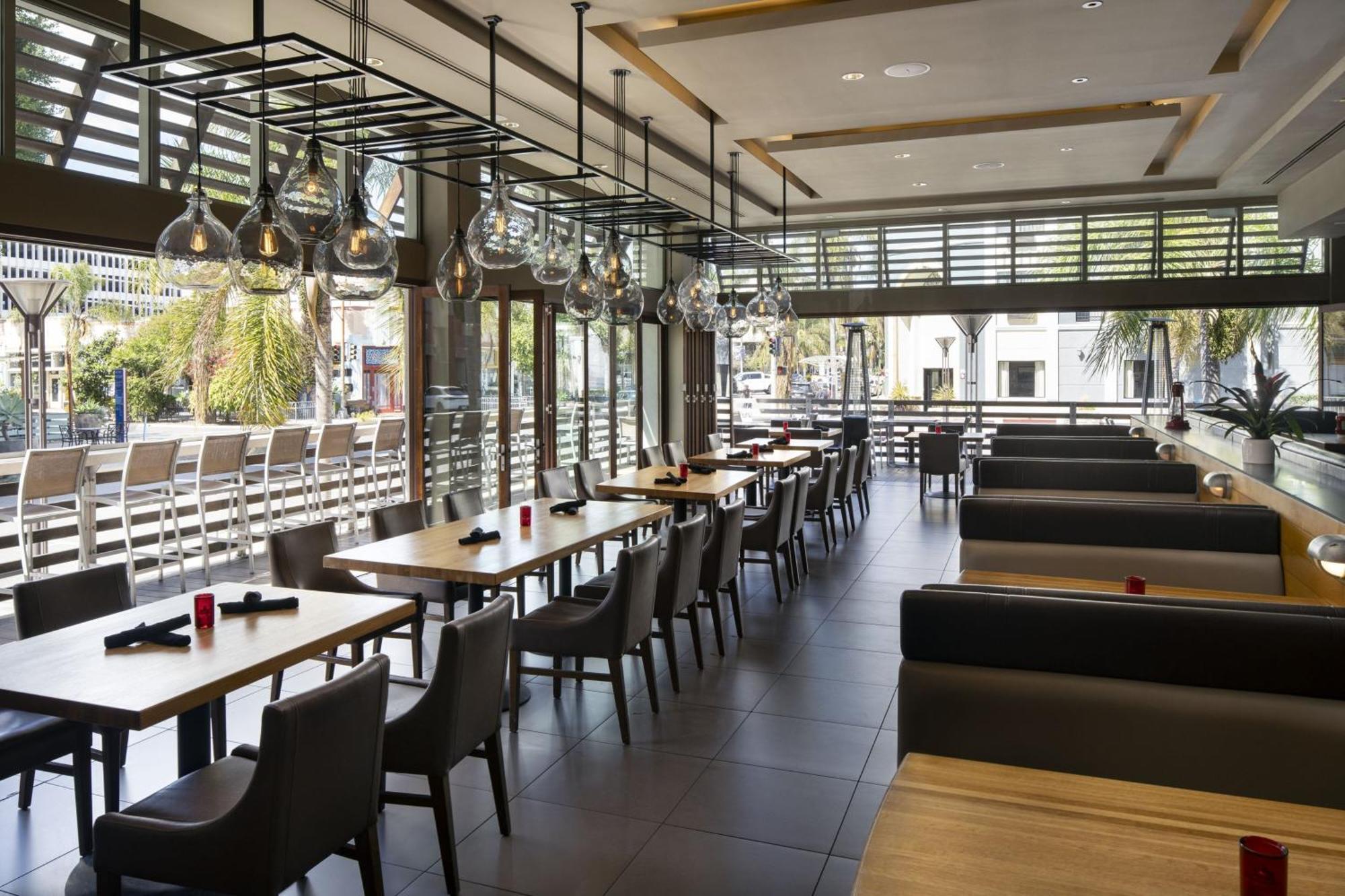 Courtyard By Marriott Long Beach Downtown Eksteriør bilde