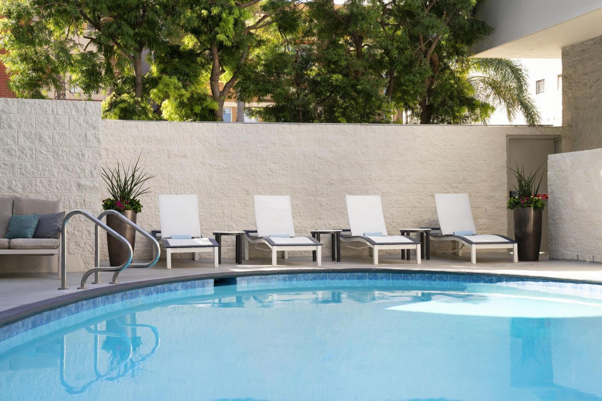 Courtyard By Marriott Long Beach Downtown Eksteriør bilde